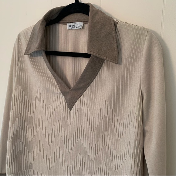1970s Neutral Textured Chevron Collard Long Sleeve Shirt - Picture 2 of 8